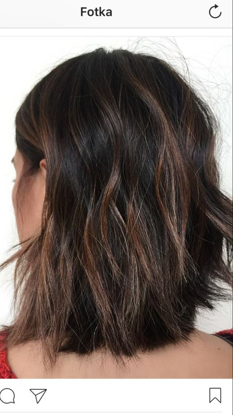 #darkhairbabylights Medium Brunette Hair, Short Dark Hair, Hair With Highlights, Dark Brunette, Dark Hair With Highlights, Brunette Balayage Hair, Short Hairstyles For Thick Hair, Short Hair Balayage, Hair Color And Cut