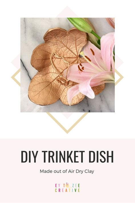 Create a stunning piece of ornament using a leaf imprint on air-dry clay. It’s classy, functional, and easy to make. (Affiliate product link) Clay Trinket Dish, Clay Leaf, Bear Crafts, Painting Home Decor, Painting Home, Dry Clay, Trinket Dish, Air Dry Clay, Trinket Dishes