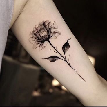 Gotik Tattoo, Stylist Tattoos, Cute Tattoos For Women, Spine Tattoos, Subtle Tattoos, Art Tattoos, Elegant Tattoos, Mom Tattoos, Dope Tattoos