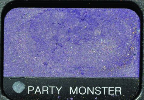 Tumblr Makeup, Nars Eyeshadow, Party Monster, Catty Noir, Makeup Shades, About Makeup, Purple Eyeshadow, Eyeshadow Pallets, Monster Party