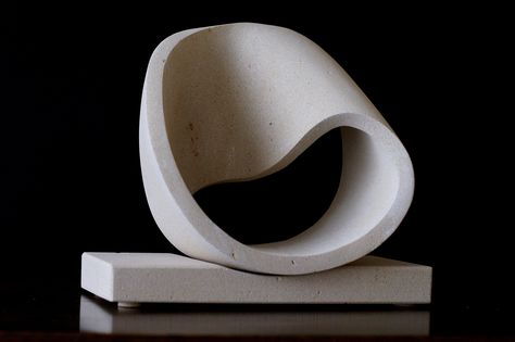 The famous Moebius strip to one side! (From Max Bill) Moebius Strip, Fancy Chair, Mobius Strip, Ceramic Art Sculpture, Max Bill, Pottery Videos, Artistic Installation, Concrete Art, Modern Pottery