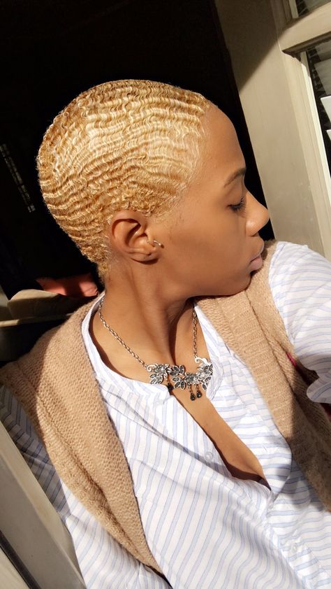 Black Women Waves Haircut, 360 Waves Hair, Waves Hairstyle Men, Big Chop Natural Hair, Waves Haircut, Short Hair Designs, Hair 360, Natural Hair Short Cuts, Big Box Braids Hairstyles