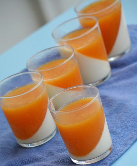 Obsessive Cooking: Peach Chamomile Panna Cotta Peach Mousse, Peach Delight, Delicious Food Recipes, Panna Cotta Recipe, Trifle Pudding, Trifle Desserts, Beautiful Desserts, Peach Recipe, Busy People