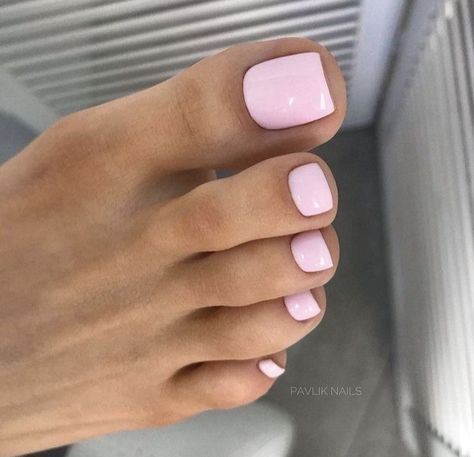 Toes Nails Ideas, Toe Nail Colors, Pink Toe Nails, Nails Bridal, Toes Nails, Feet Nail Design, Pedicure Designs Toenails, Pedicure Ideas, Gel Toe Nails