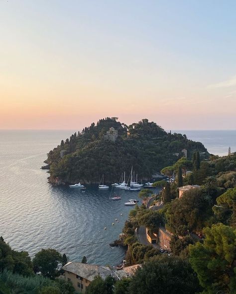 Portofino Italy, Italy Aesthetic, Europe Summer, To Infinity And Beyond, Travel Inspo, Pretty Places, Dream Destinations, Travel Aesthetic, Dream Vacations