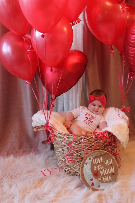 Valentines Shoot For Kids, 8 Th Month Baby Photo Shoot, 6 Month Milestone Pictures, Valentines Baby Photos, 6 Month Baby Picture Ideas, Baby Valentines, Diy Tulle, Valentine Photo Shoot, Monthly Pictures