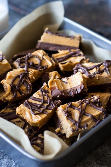 Paleo Almond Butter Chocolate Fudge Paleo Fudge, Fudge Bar, Paleo Running Momma, Almond Butter Chocolate, Easy Gluten Free Desserts, Paleo Cookies, Paleo Recipes Dessert, Paleo Baking, Paleo Sweets