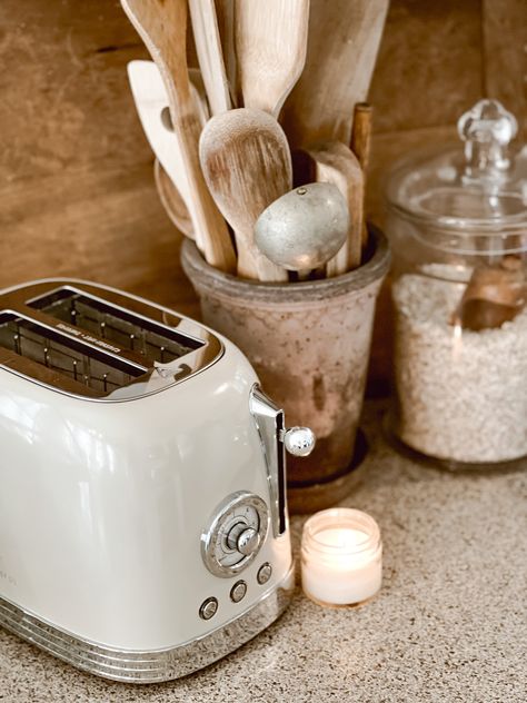 Toasters In Kitchen, Cottage Kitchen Appliances, Toasters On Kitchen Counters, Toaster On Counter, Smeg Toaster In Kitchen, Toaster On Kitchen Counter, Toaster Styling, Toaster In Kitchen, Smeg Kitchen Ideas