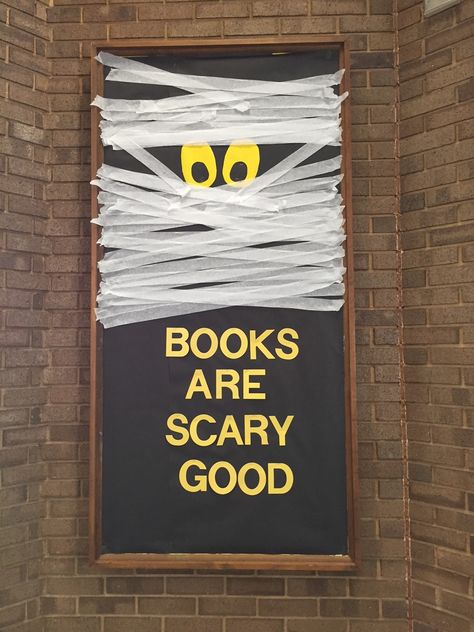 Library Bulletin Board Halloween Bulletin Board Ideas, Dip Board, Diy Halloween Door Decorations, Halloween Classroom Door, October Bulletin Boards, Halloween Bulletin Boards, Library Bulletin Board, Reading Bulletin Boards, Birthday Bulletin Boards