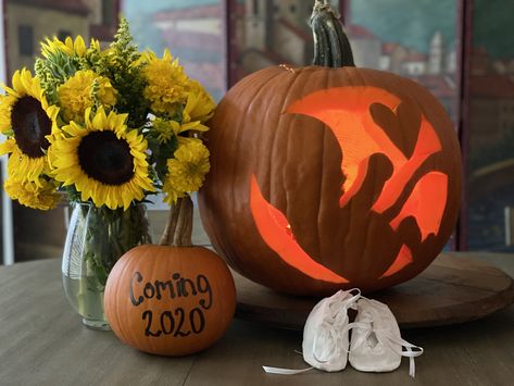 Ultrasound Pumpkin Carving, Pregnancy Pumpkin Carving, Pregnant Pumpkin Carving, Pumpkin Carving Ideas Pregnant, Baby Pumpkin Carving Ideas, Baby Pumpkin Carving, Pregnant Pumpkin, Halloween Baby Announcement, Halloween Pumpkin Crafts