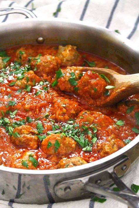 In this quick and easy version, meatballs are cooked by simmering in marinara sauce on the stovetop. With authentic Italian flavors, this is a simple yet elegant, no-fuss meal! Meatballs On Stovetop, Easy Spaghetti And Meatballs, Stovetop Meatballs, Homemade Meatballs Easy, Homemade Meatballs Recipe, Meatballs Recipes, Meatball Marinara, Yummy Pasta, Mini Meatballs