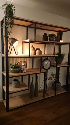 Living Room Metal Shelves, Wood Projects With Plans, Rustic Industrial Living Room, Bathroom Aesthetics, Groovy Vibes, Decorating Bookshelves, Industrial Design Furniture, Industrial Livingroom, Partition Design