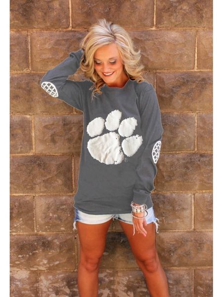 1000+ ideas about School Spirit Shirts on Pinterest | School ... Clemson Crafts, Fall Shirts Vinyl, Cheer Clothes, Tennessee Girls, Pto Ideas, Fall Tees, Clemson Football, Res Life, Cheer Life