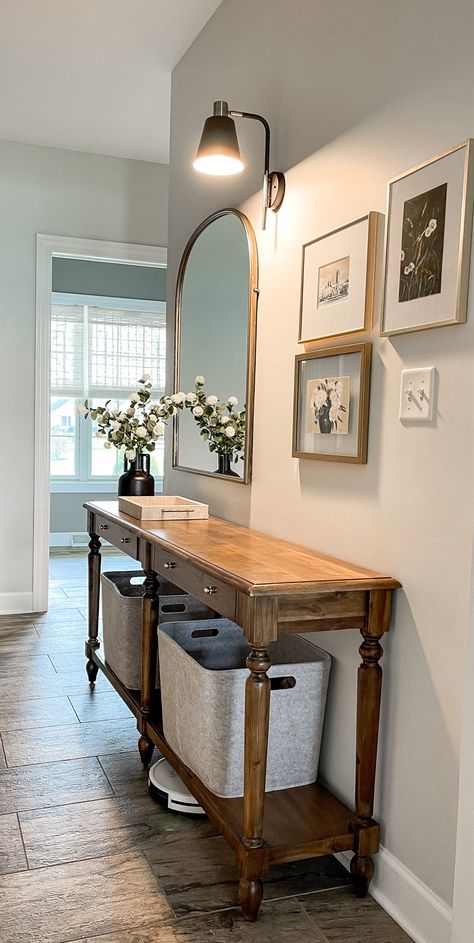 Long Foyer Ideas Entryway, Large Foyer Ideas Entryway, Large Foyer Ideas, Long Foyer, Foyer Ideas Entryway, Entry Console Table, Console Table Styling, Console Table Decorating, Wood Front Doors