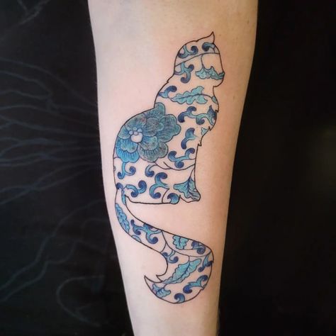 Ornamental Cat Tattoo, Porcelain Tattoo, Illustrative Tattoos, Kitty Tattoo, Mama Tried, Porcelain Design, Unique Tattoo, Nature Tattoos, Best Tattoo