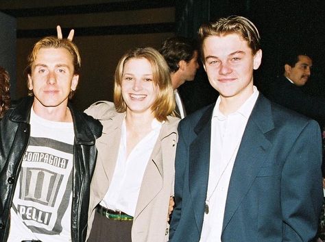 Leonardo DiCaprio | 31 Celebrities On Their First Red Carpets Compared To Now Bridget Fonda, Leo And Kate, Leonardo Dicaprio 90s, Young Leonardo Dicaprio, Tim Roth, Leo Dicaprio, Red Carpets, Hollywood Actor, Leonardo Dicaprio