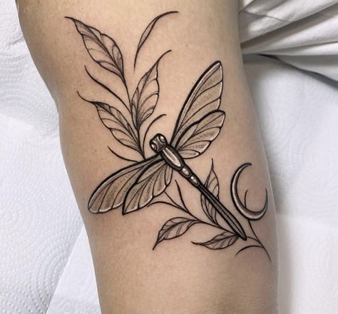 Ma Tattoo, Rose Drawing Tattoo, Tiny Wrist Tattoos, Dragonfly Tattoo Design, Feminine Tattoo Sleeves, Chic Tattoo, Special Tattoos, Elbow Tattoos, Hand Poked Tattoo