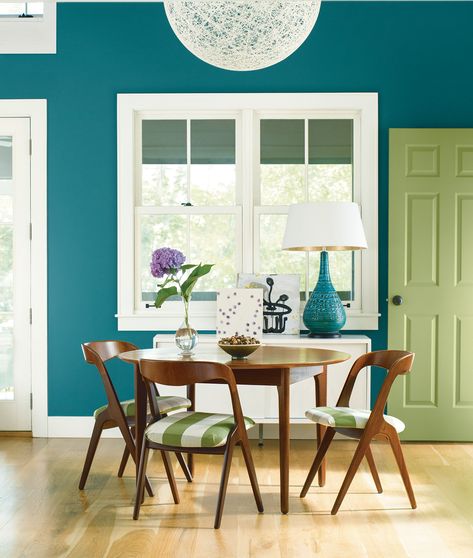 Teal Dining Room with Green Doors - Janovic Benjamin Moore Nantucket Gray, Best Wall Paint Colors, Dining Room Teal, Best Wall Paint, White Paint Color, White Wall Paint, Color Combinations Paint, Benjamin Moore White, Interior Wall Paint