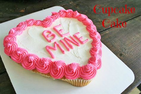 How to make a cake out of cupcakes Valentines Cakes And Cupcakes, Cupcake Heart, Pull Apart Cupcake, Cake Design Tutorial, Savory Cakes, Pull Apart Cupcake Cake, Shaped Cakes, Pull Apart Cake, Cake Pulls