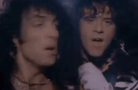 Heavens On Fire, Fire Gif, Kiss Gif, Eric Carr, Kiss Army, Kiss Art, Paul Stanley, Ace Frehley, Rock Festivals