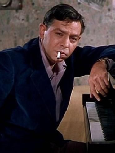 Oscar Levant (1906 - 1972) Concert pianist, gifted wit, actor, composer and author, known for his interpretation of George Gershwin's music, co-starred in such movies as "The Band Wagon", "Rhapsody in Blue" (The George Gershwin Story) and "An American in Paris" Spiritual Men, George Gershwin, Cyd Charisse, American In Paris, Jack Benny, Play It Again Sam, An American In Paris, Best Popcorn, Rhapsody In Blue