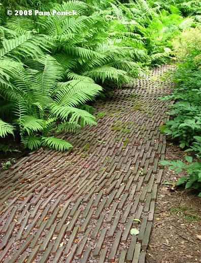 Woods Garden, Circular Patio, Wood Walkway, Patio Pictures, Paving Pattern, Brick Path, Walkways Paths, Gravel Patio, Garden Paving