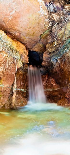 Roman Nose State Park - Oklahoma Roman Nose, Oklahoma Travel, Travel Oklahoma, Beautiful Waterfalls, Pretty Places, Natural Wonders, Vacation Spots, State Park, Travel Usa