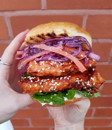 Korean Style Chicken Burger Recipe | Easy and Delicious | Foodtalk Easy Chicken Burger Recipe, Korean Tofu Recipes, Korean Style Chicken, Shaped Cookies Recipe, Chicken Burger Recipe, Italian Dressing Recipes, Easy Burger Recipe, Fried Chicken Burger, Chicken Burgers Recipe