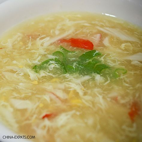 Chinese #crab meat & sweet corn soup, yummy! http://goo.gl/wucSq4 Crab And Corn Soup, Crab And Corn, Sweetcorn Soup, Crab Soup Recipes, Sup Ikan, Sup Ayam, Corn Soup Recipes, Cooking Chinese Food, Sweet Corn Soup