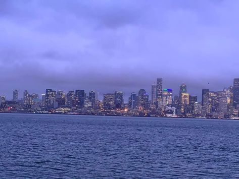 Alki beach, Seattle Alki Beach Seattle, Seattle Apartment, Beach Apartment, Travel Usa, San Francisco Skyline, Aesthetic Pictures, New York Skyline, Seattle, San Francisco