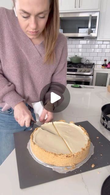 Eggless No Bake Cheesecake, Cheesecake Tips And Tricks, No Bake Cheesecake Videos, How To Make A Cheesecake, Best Cheesecake Recipe Homemade, Cheesecake No Bake Recipes, Sheet Pan Cheesecake, No Bake Cheesecake Recipes Easy, Easy No Bake Cheesecake Recipes