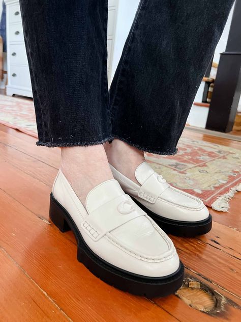 Coach Lug Sole Loafer, White Lug Sole Loafers Outfit, White Chunky Loafers Outfit Women, How To Style White Loafers, Ivory Loafers Outfit, Lugsole Loafer Outfits, White Chunky Loafers Outfit, Coach Loafers Outfit, Lug Sole Loafers Outfit