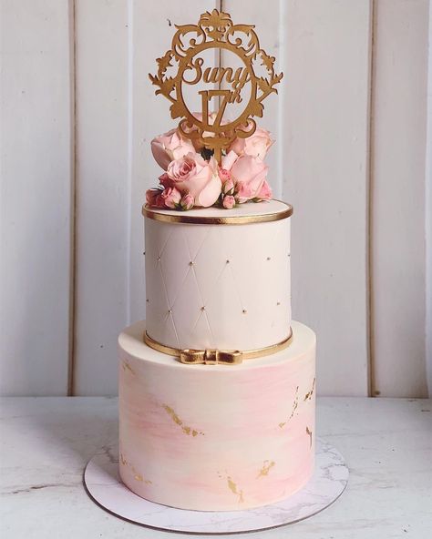 Duchess Cakes and Bakes on Instagram: “loving the simplicity 🌸” Wedding Cake Burgundy, Wedding Cake Heart, 2 Tier Wedding Cake, Baptism Cake Girl, Baby Shower Cake Designs, Modern Birthday Cakes, Cake Heart, Graduation Party Cake, Rose Gold Cake