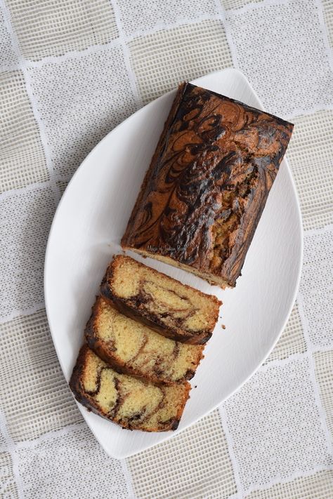 Eggless-Marble-Cake-Swirled-Marble-Tea-Time-Cake-using-Curd-Magic-of-Indian-Rasoi-Priya R Eggless Marble Cake, Marble Cake Recipe, Cake Preparation, Marble Cake Recipes, Eggless Baking, Curd Recipe, Eggless Cake, Marble Cake, Round Cakes