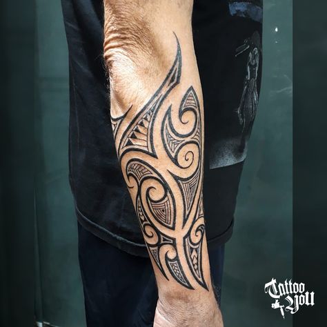 Maori Arm Tattoo, Polynesian Forearm Tattoo, No Tattoo, Celtic Tattoos For Men, Forearm Band Tattoos, Polynesian Tattoo Designs, Pretty Hand Tattoos, Maori Tattoo Designs, Forearm Tattoo Design