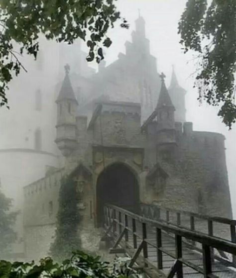 Castles Crumbling Aesthetic, Dark Royalty Core Aesthetic, Dark Fairy Tale Aesthetic, Dark Ages Aesthetic, Fairytale Castle Aesthetic, Magical World Aesthetic, Dark Ballroom, Dark Castle Aesthetic, Gothic Castle Aesthetic