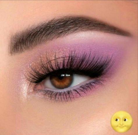 Makeup Ideas Light Purple, Purple Subtle Makeup, Tangled Quince Makeup, Makeup For A Lilac Dress, Purple Makeup Looks For Prom, Tangled Makeup Look, Tangled Inspired Makeup, Prom Makeup For Purple Dress, Easter Makeup Looks Simple