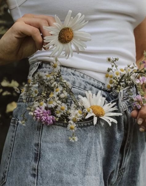 Flowers In Pocket Photography, Flowers In Pocket Aesthetic, Flower Child Aesthetic, Wildflower Cottage, Deep Red Nails, Wildflower Photo, Photography Journal, Spring Photoshoot, Flower Photoshoot