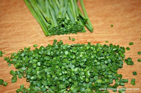 How to Preserve Chives - Fillmore Container Making Vinegar, Preserve Fresh Herbs, Store Fresh Herbs, Growing Chives, Vinegar Salad, Vinegar Salad Dressing, Summer Savory, Freezing Herbs, Dry Rub Recipes