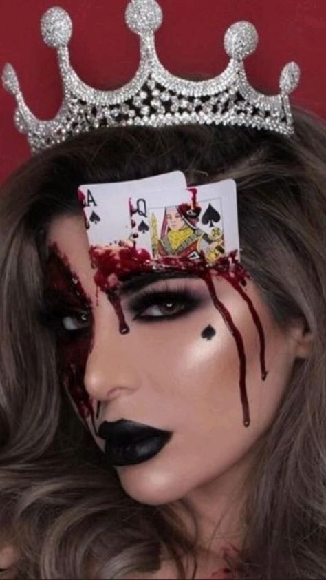 Halloween Makeup Sugar Skull, Halloween Makeup Clown, Makeup Clown, Halloween Make-up Looks, Halloweenský Makeup, Halloween Nails Diy, Creepy Halloween Makeup, Queen Of Hearts Costume, Cute Halloween Makeup