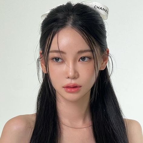 #girl #woman #asian #korean #faceclaim #shifting #dr #kidol #chinese #japanese #beautiful #idol #girlperfect #womanperfect #uzzlang #cutegirl #cuteasian #cute #sexygirl #sexywoman #koreansexy #koreanbeauty #uzzlanggirl #uzzlangwoman uzzlang woman #kdrama #dorama #claim #garotascoreaanas #mulheres #coreanas #faceperfect #aparencia #aparenciapradr aparência p dr #aesthetic #aestheticgirl #prettykorean #prettygirl #prettygirlfordr #cr #famedr #actordr #model #modeldr #rpg Parent Claims Dr Asian, Wasian Face Claim Girl, Asian Mom Face Claim, Kpop Face Claims Girl, Thai Face Claim, Waisan Girl, Wasian Girl Face Claim, Face Claims Asian, Asian Female Face Claims