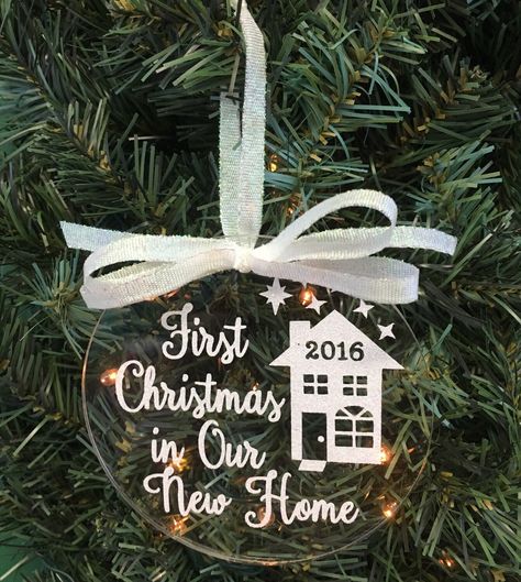 First Christmas In Our New Home, First Home Ornament, Our First Home, Christmas Ornament, Housewarming Gift, New Home Ornament, Wedding Gift by ChristmasOrnament on Etsy https://www.etsy.com/listing/471368075/first-christmas-in-our-new-home-first Couple First Home, First Home Ornament, Floating Ornaments, Rainbow Christmas Tree, Cricut Christmas Ideas, New Home Ornament, Idee Cricut, Best Housewarming Gifts, Rainbows Christmas