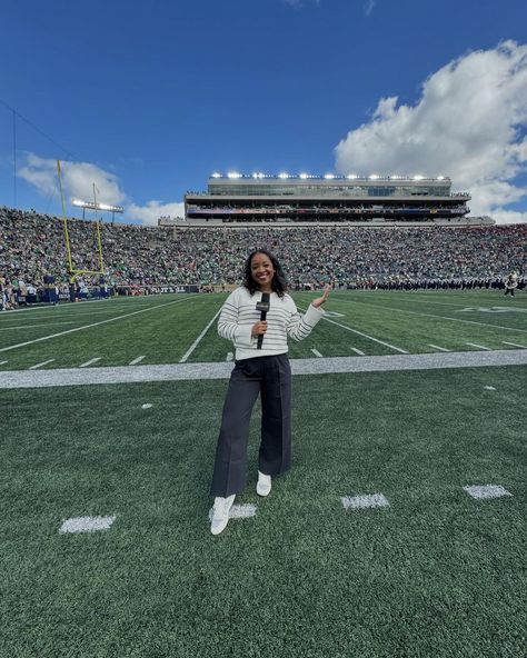 ND football on @nbcsports year 3️⃣ ☘️ • Posted 2024-09-07T20:42:04.000Z • Via @zorastephenson 2025 Energy, Sports Journalism, Job Inspiration, My Future Job, Vision Board Examples, News Presenter, Sports Media, Career Vision Board, Photography Career