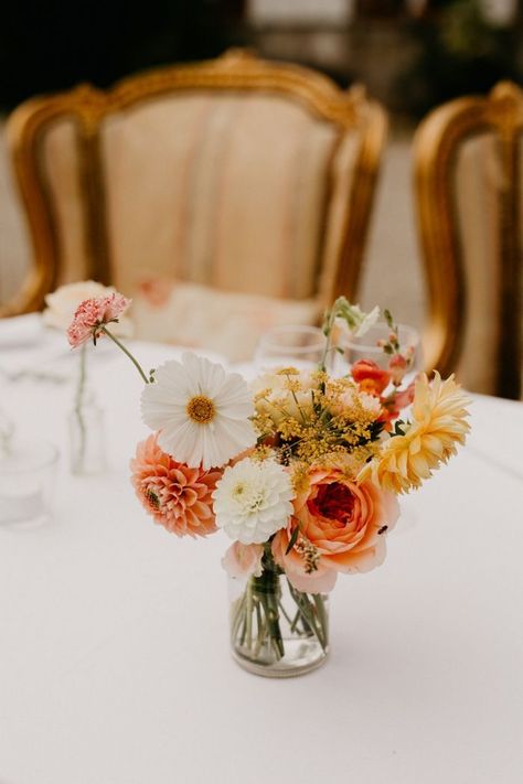 Pink Peach Bouquet, Wispy Flower Arrangements, Autumn Garden Party Wedding, Wedding Table Decorations Peach, August Flower Arrangements, October Garden Wedding, August Wedding Decorations, Peachy Wedding Flowers, September Wedding Table Decor