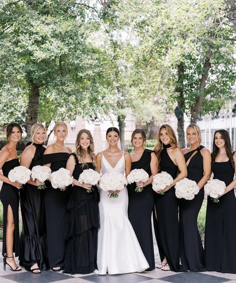 Black Bridesmaid Dresses Fall, Black Tie Groomsmen, Black Bridesmaid Dress Mismatched, Glam Bridesmaid Dresses, Black And White Wedding Theme, Black Bridesmaid, White Wedding Theme, Bridesmaid Inspiration, Bridesmaids Bouquets