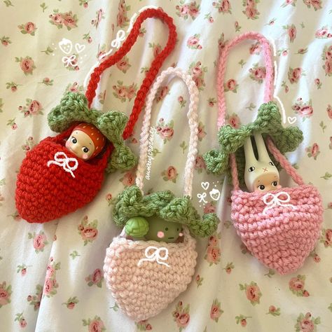 Sonny Angel Crochet Pattern, Sonny Angel Crochet Pouch, Bag Charms Crochet, Sonny Angel Crochet, Strawberry Sonny Angel, Strawberry Crochet Pattern, Crochet Bag Charm, Strawberry Crochet, Crochet Angel