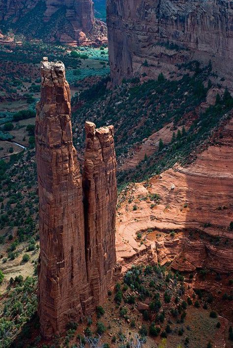 Chelly Canyon, Arizona Canyon De Chelly, Matka Natura, Have Inspiration, In The Desert, National Monuments, Aruba, Places Around The World, The Desert, Belize