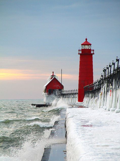 Frozen Lighthouse Season '09 by PhotoDocGVSU, via Flickr Ohio Waterfalls, Michigan Lighthouses, Lighthouse Photos, Lighthouse Pictures, Sailboat Painting, Grand Haven, Beautiful Lighthouse, Antique Signs, Sequoia National Park