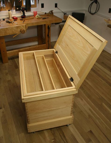 Wondering about the best ways to store woodworking tools? Then read these essential tips from the experts. Storing hand tools has never been easier. Wood Tool Chest, Wood Tool Box, Wooden Tool Boxes, Essential Woodworking Tools, Tool Cabinet, Woodworking Hand Tools, Popular Woodworking, Wood Tools, Tool Chest