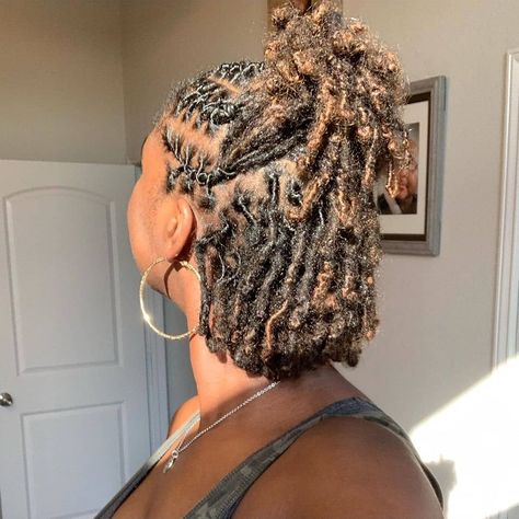 Dreads Styles For Women, Short Dreadlocks Styles, Short Dreads, Blonde Dreads, Twisted Hair, Beautiful Dreadlocks, Short Locs Hairstyles, Marley Twists, Dreadlock Style